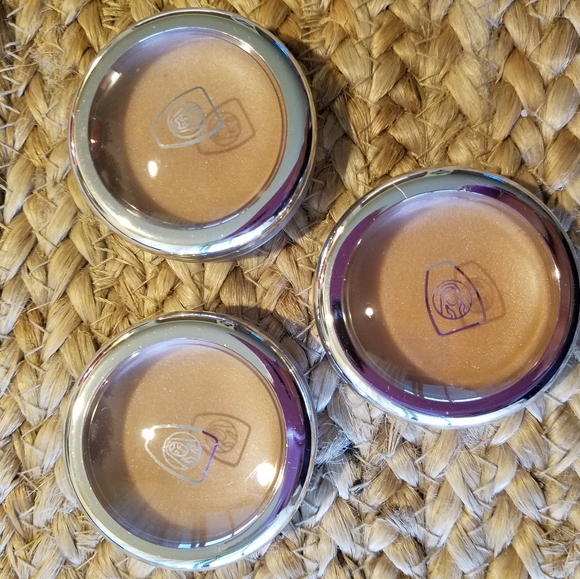 OLAY Other - Set of 3 Olay Gloss Wear Sheer Sunlight Lip Gloss